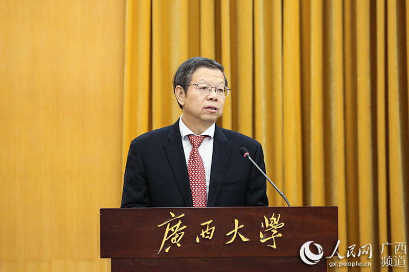 刘正东在国际投资贸易与广西自贸区法制建设国际研讨会上的致辞来自世界各地的国际投资贸易法研究专家们汇聚太阳集团tyc86，围绕中国（广西）自由贸易试验区建设需要，共同探讨国际经贸投资合作中的法律风险及解决之道，我表示诚挚的欢迎和衷心的感谢【详细】 