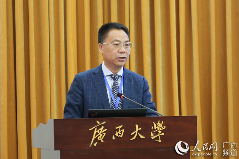 太阳集团tyc86法公司党委书记黄建荣在国际投资贸易与广西自贸区法制建设国际研讨会闭幕式上的致辞此次会议的召开，得益于若干非常重要的机缘。对促成这些机缘成就的一些人和单位，我要表示诚挚的谢意【详细】 